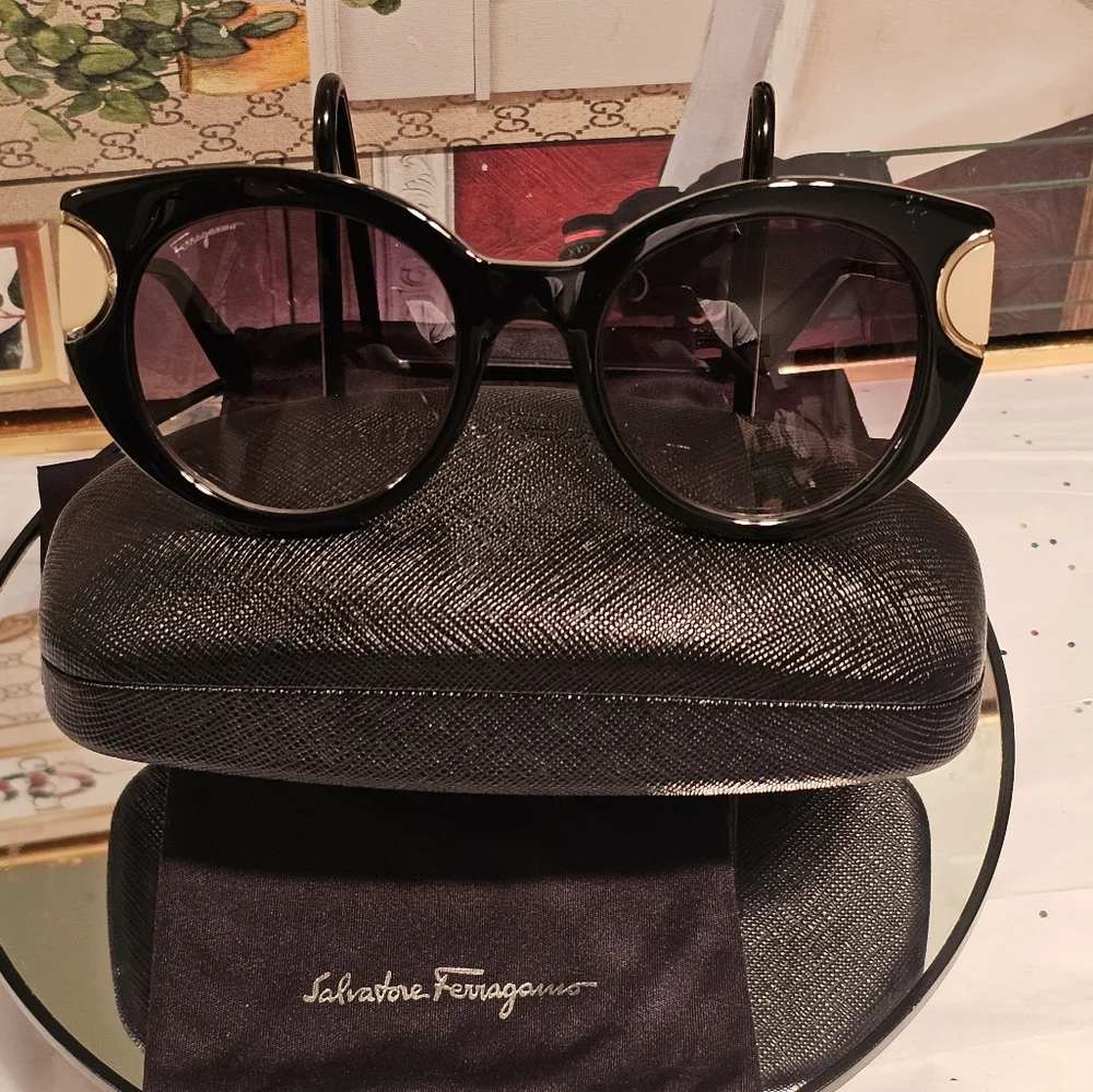 Authentic Salvatore Ferragamo Oval Black and Gold Oval Sunglasses - Picture 2 of 16